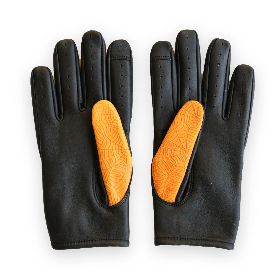 Yellow Spider Web Vintage Clasped Gloves