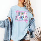 First Grade Teacher Retro Checkered Pattern Back To School Style For Teachers Comfort Colors Tee