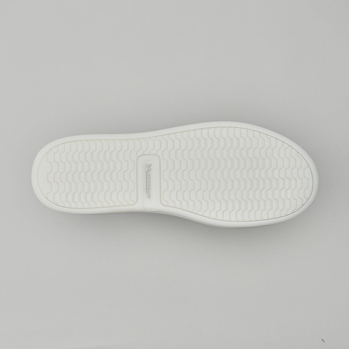 Skiff2 White Out