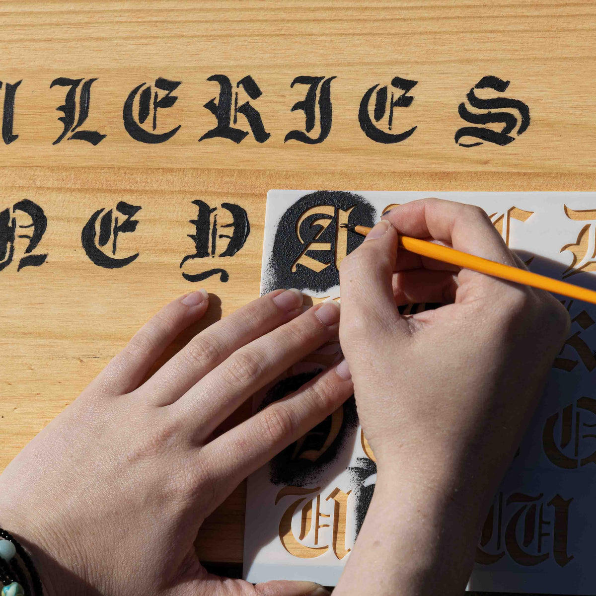 Gothic Letter Alphabet [1in Letters] Set